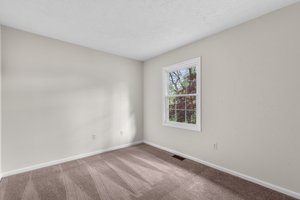 30. Upper bedroom.jpg