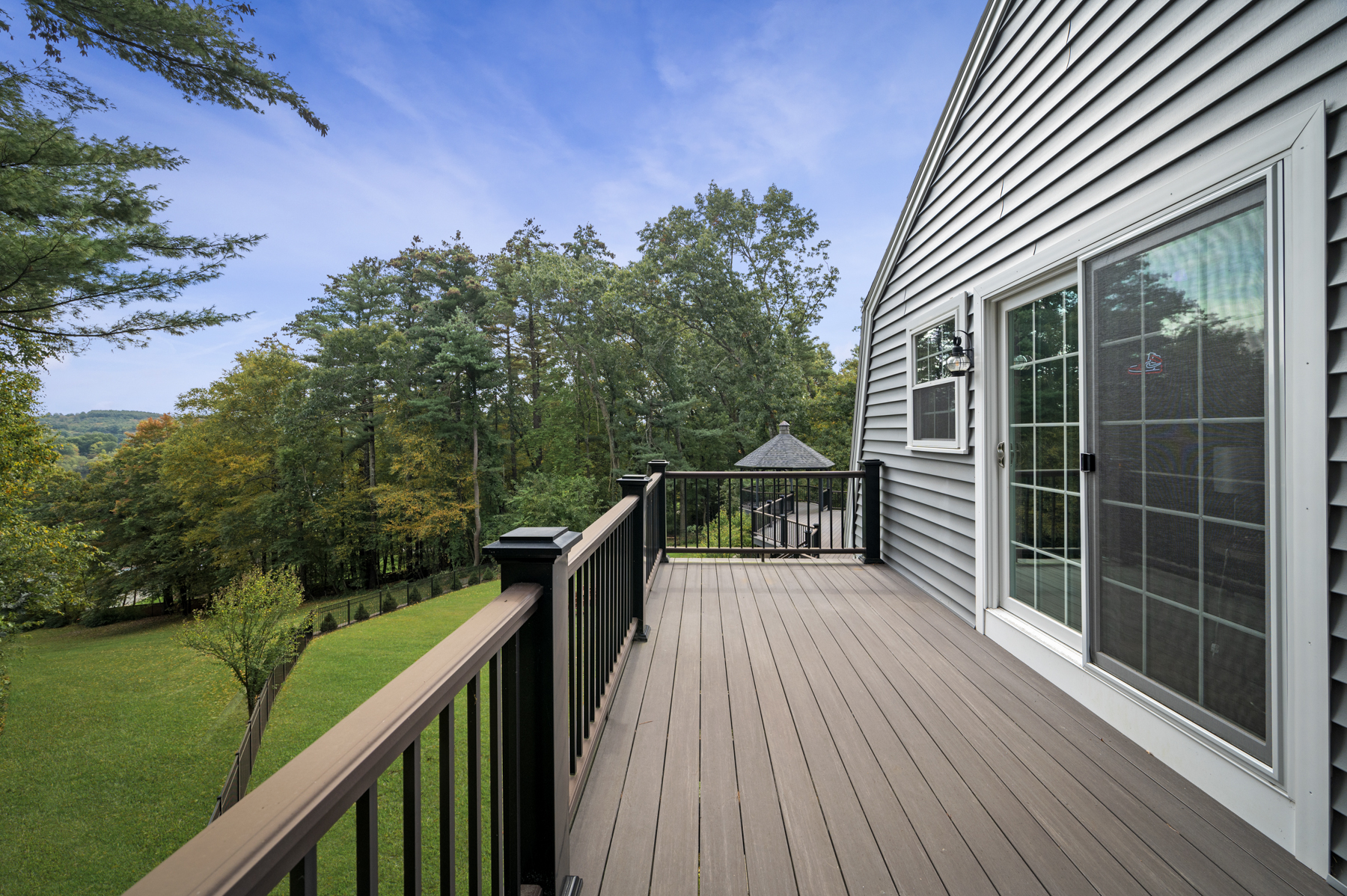 467 E Broadway, Haverhill, MA 01830 Lightshed Photography Studio LLC