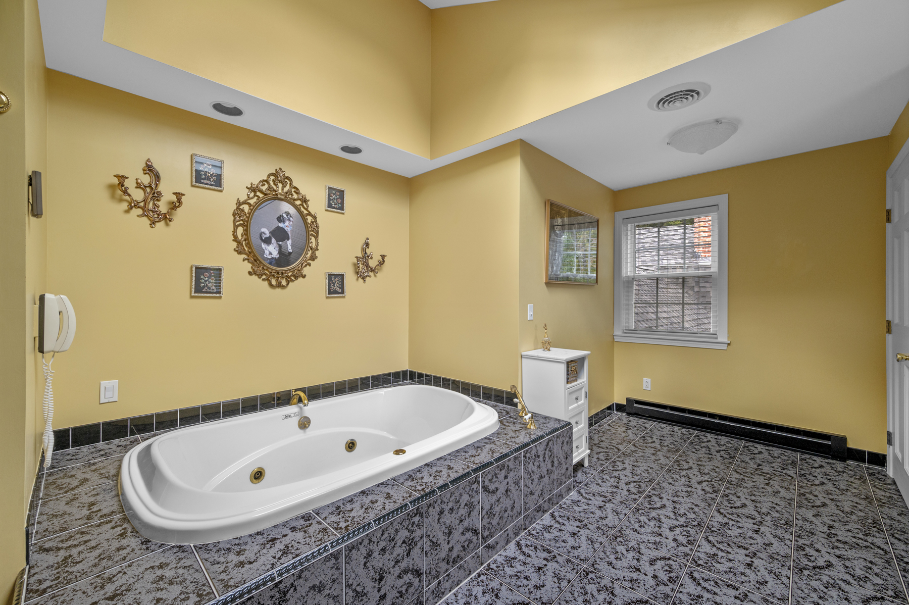 467 E Broadway, Haverhill, MA 01830 Lightshed Photography Studio LLC