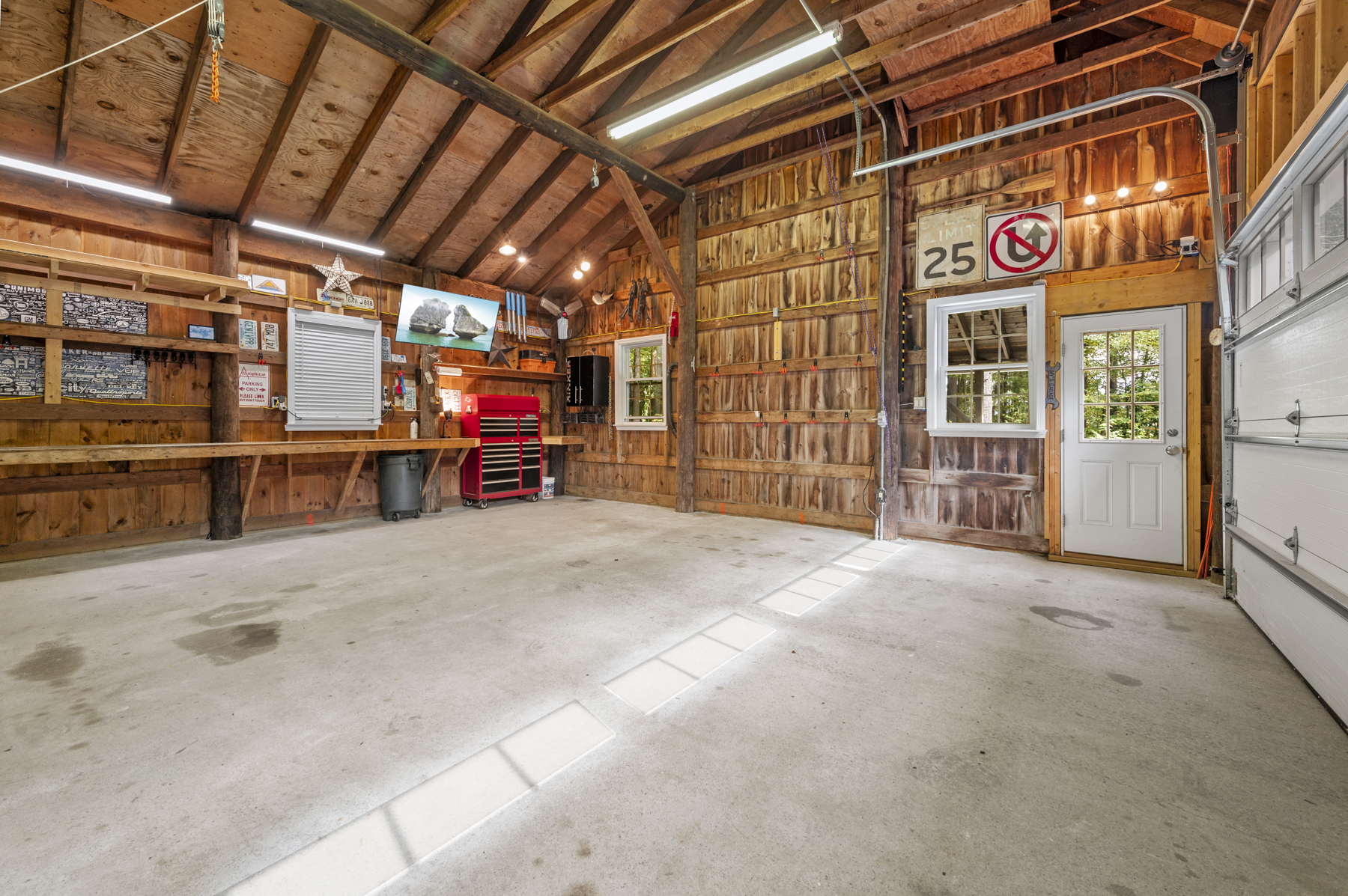 467 E Broadway, Haverhill, MA 01830 Lightshed Photography Studio LLC