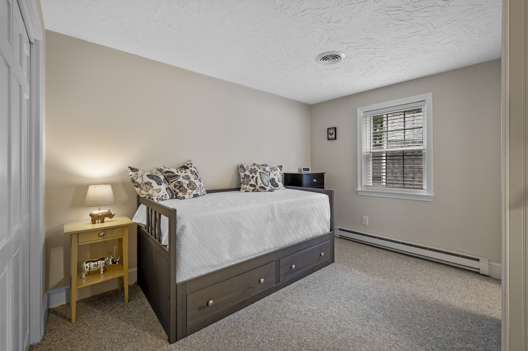 467 E Broadway, Haverhill, MA 01830 Lightshed Photography Studio LLC