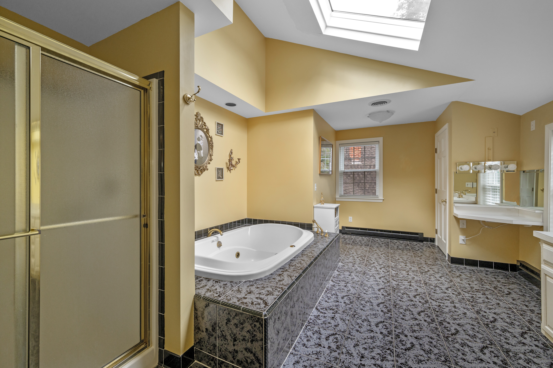 467 E Broadway, Haverhill, MA 01830 Lightshed Photography Studio LLC