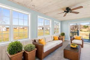 DSC03687 virtually staged.jpeg