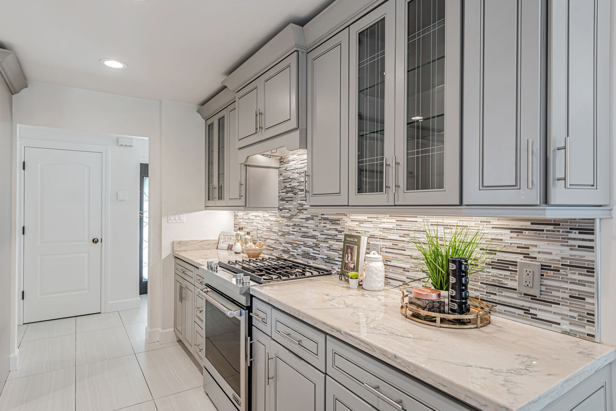 014_ 4670 Sherbourne Dr 