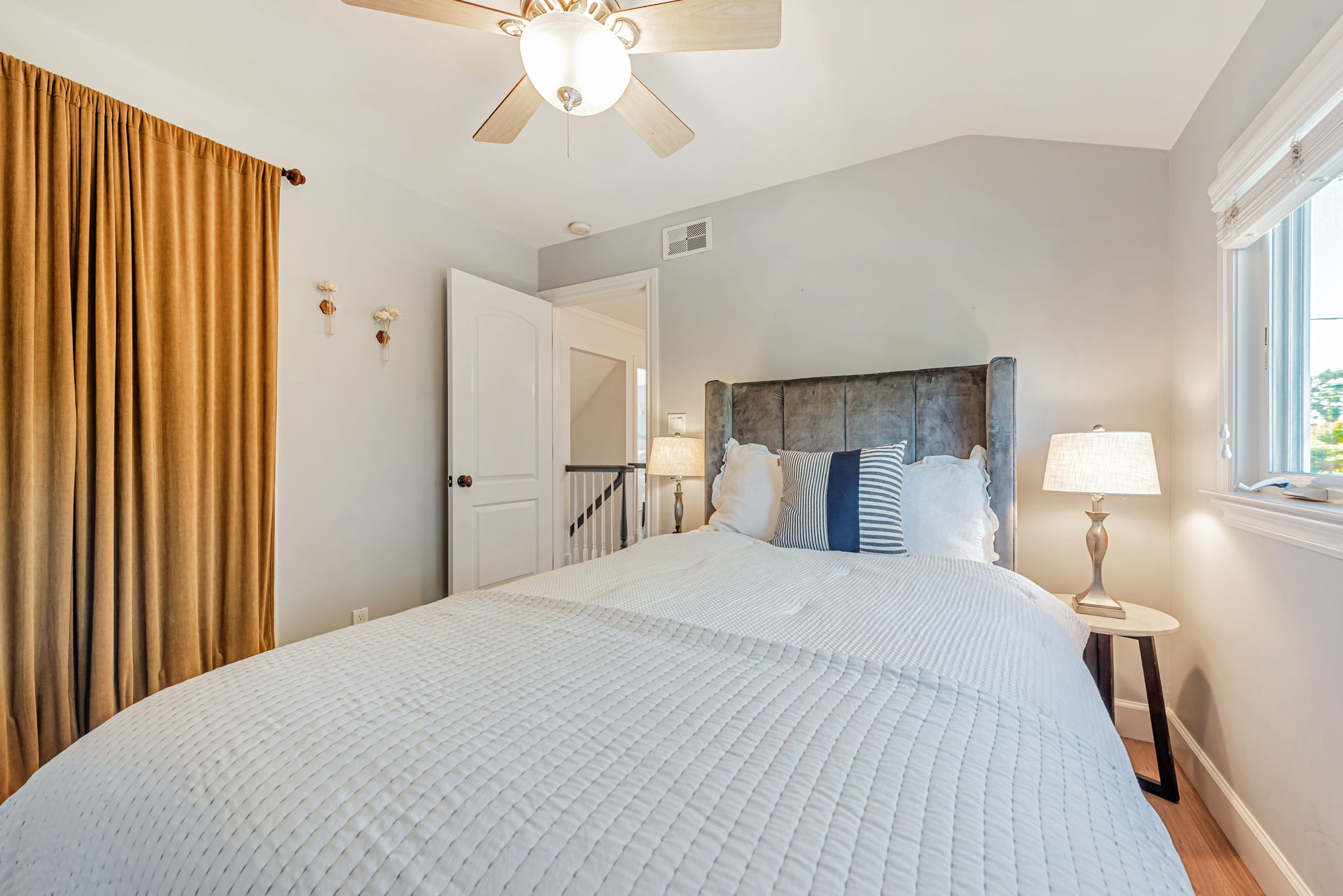 034_ 4670 Sherbourne Dr 