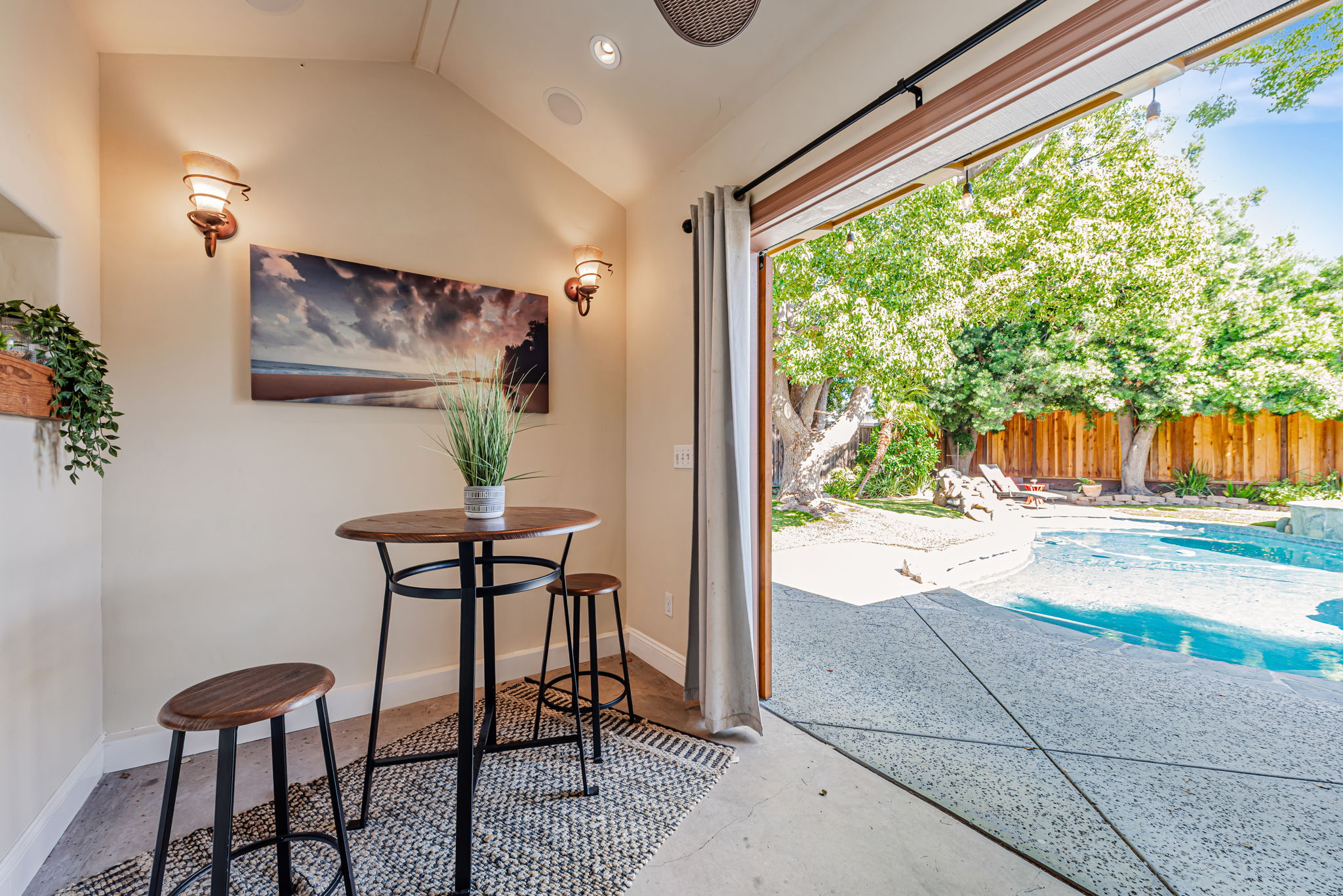 049_ 4670 Sherbourne Dr 