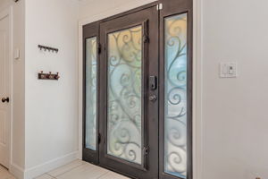 005_ 4670 Sherbourne Dr 