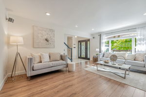 006_ 4670 Sherbourne Dr 