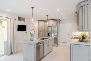 012_ 4670 Sherbourne Dr 