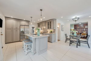 015_ 4670 Sherbourne Dr 