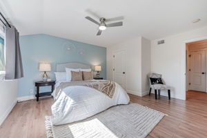 036_ 4670 Sherbourne Dr 