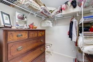 Walk-in Closet