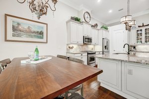 Kitchen/Breakfast Area