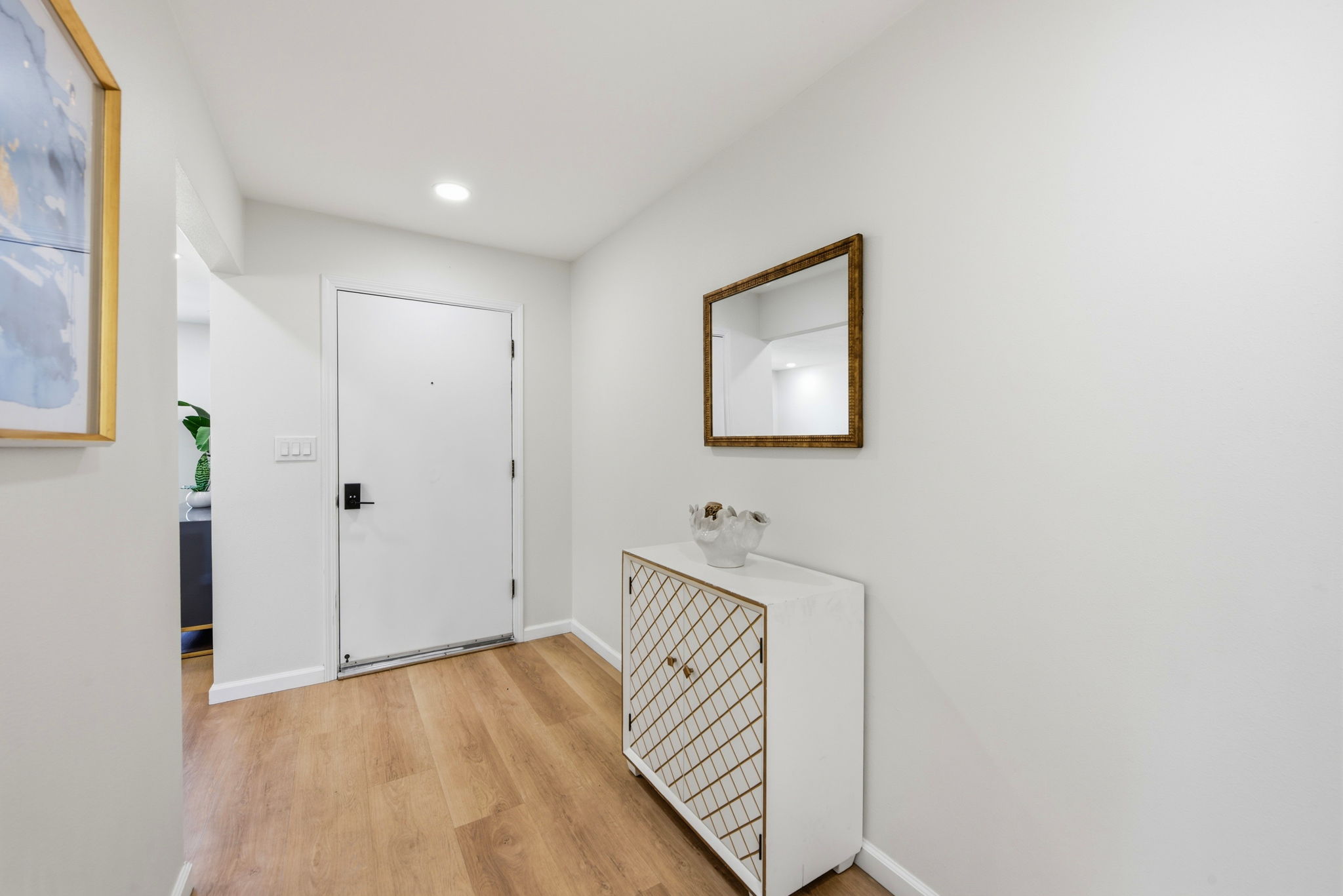 005_F8_46718 Bradley St