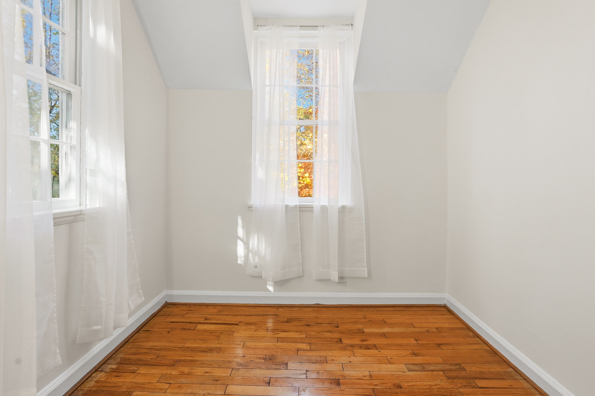 2nd Bedroom - upper level