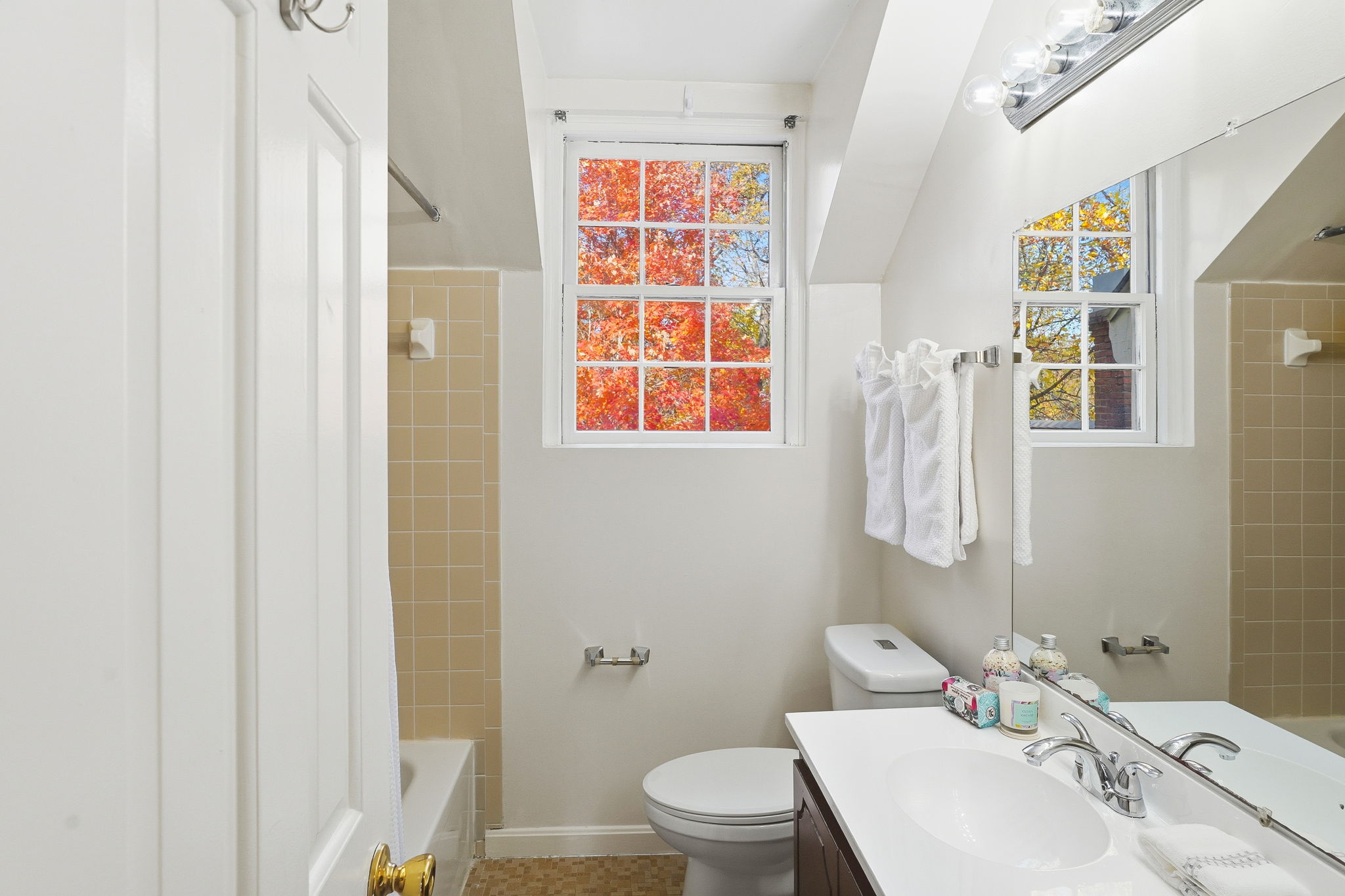 Primary Bath - upper level