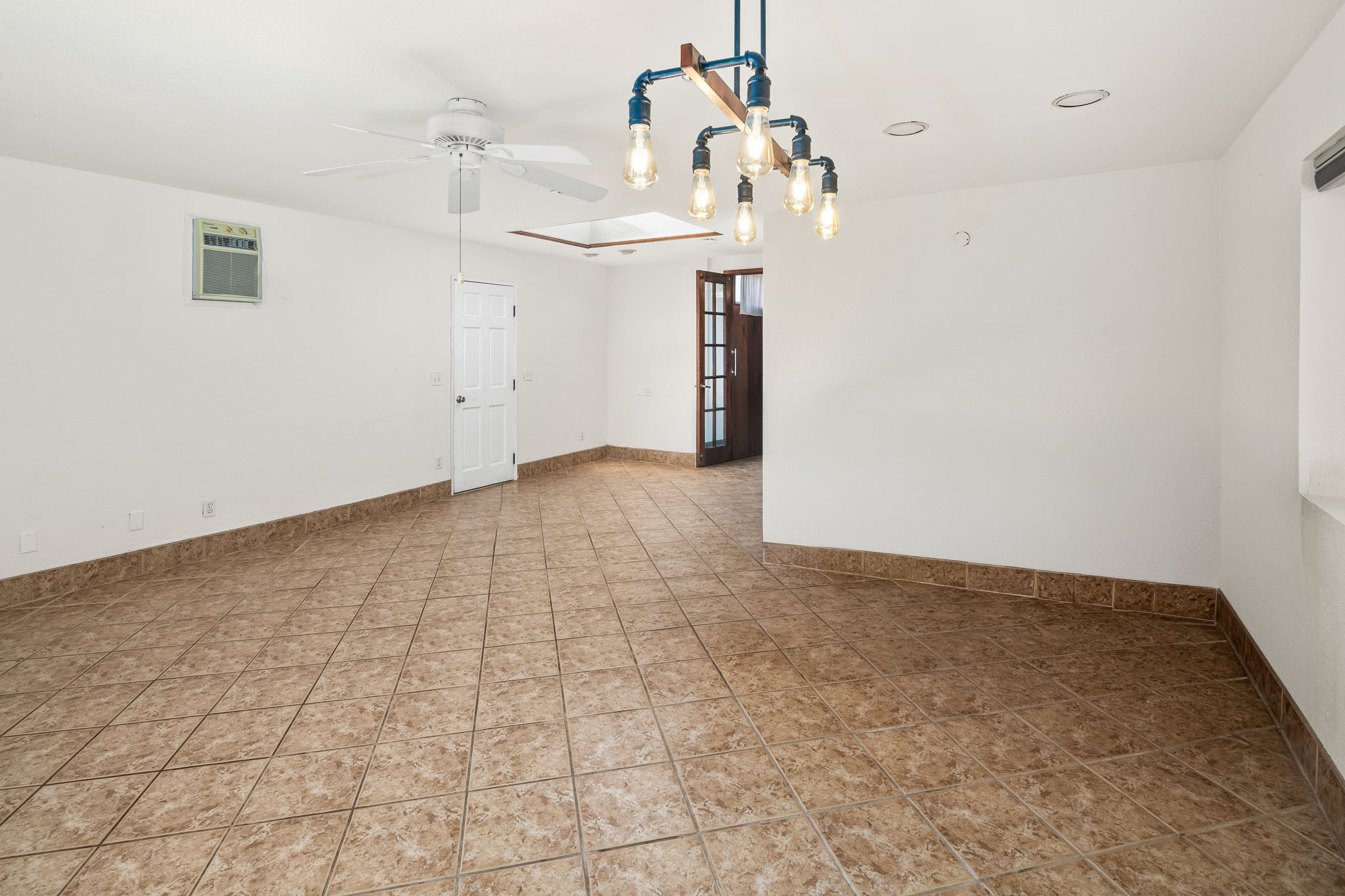 4674 Mount Laudo Dr-38