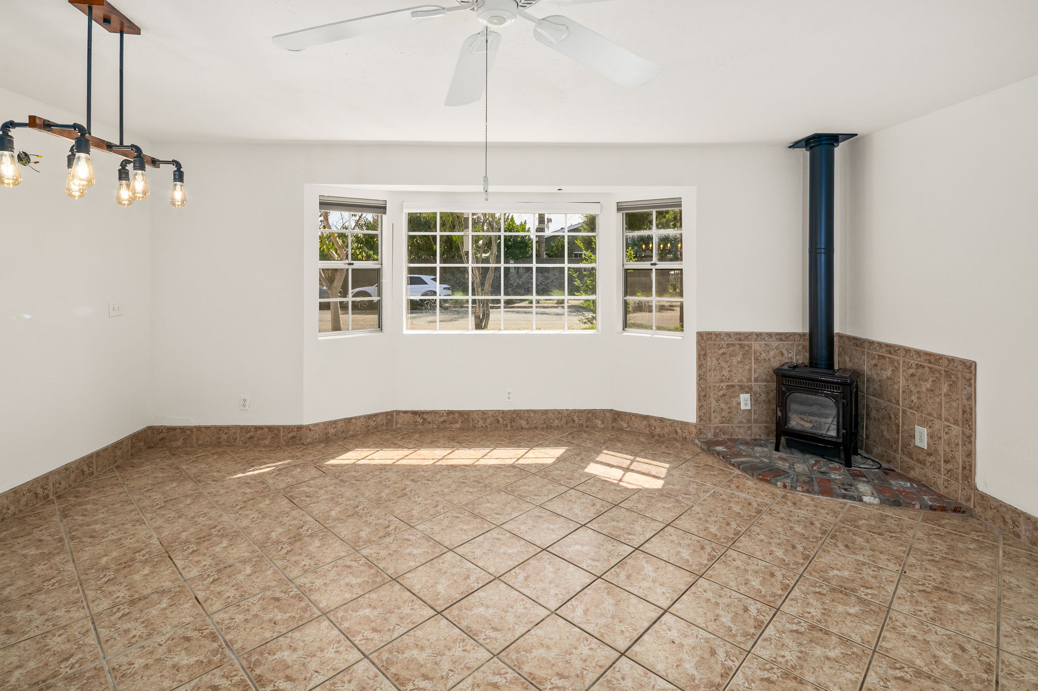 4674 Mount Laudo Dr-37