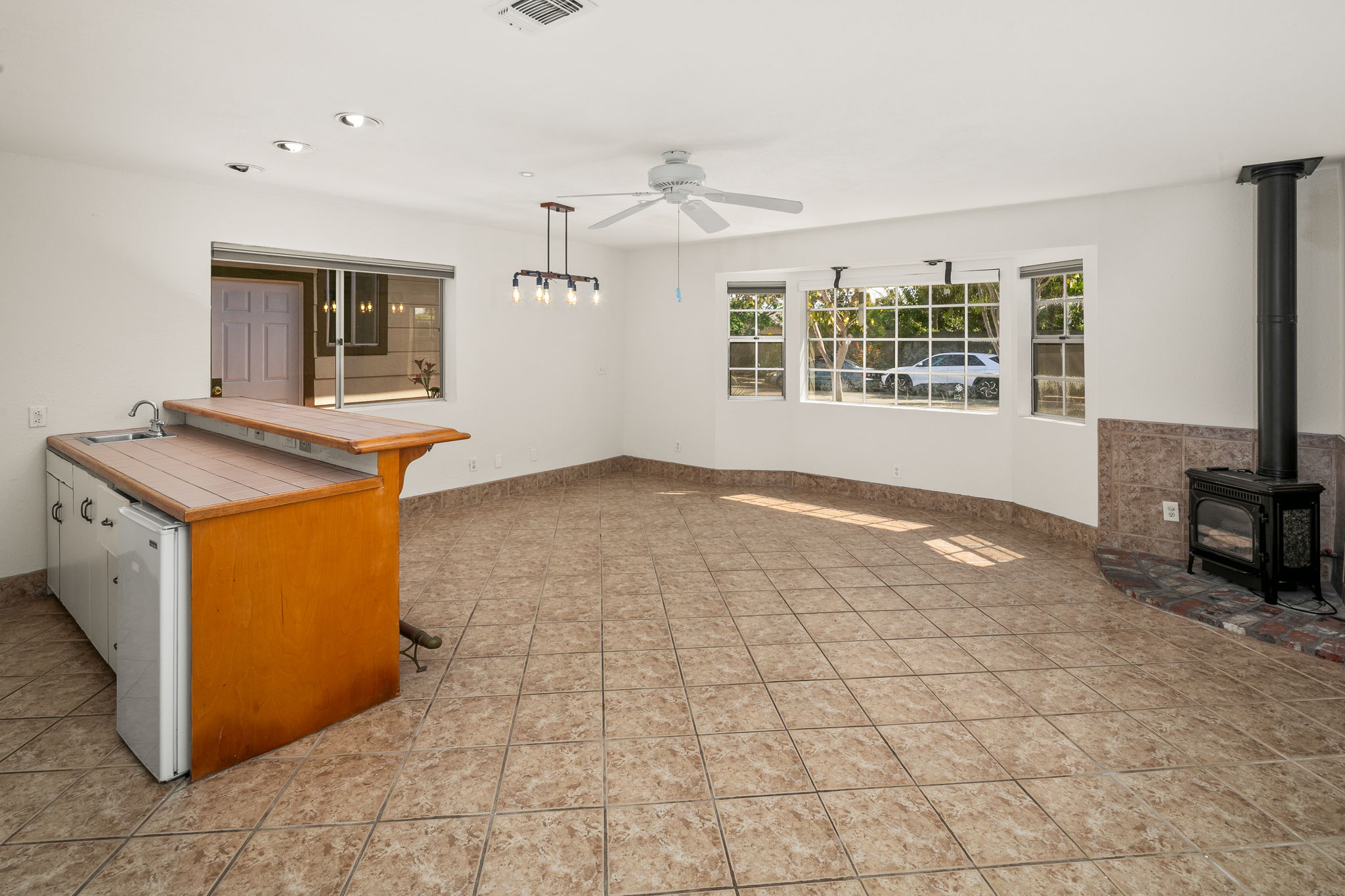 4674 Mount Laudo Dr-35