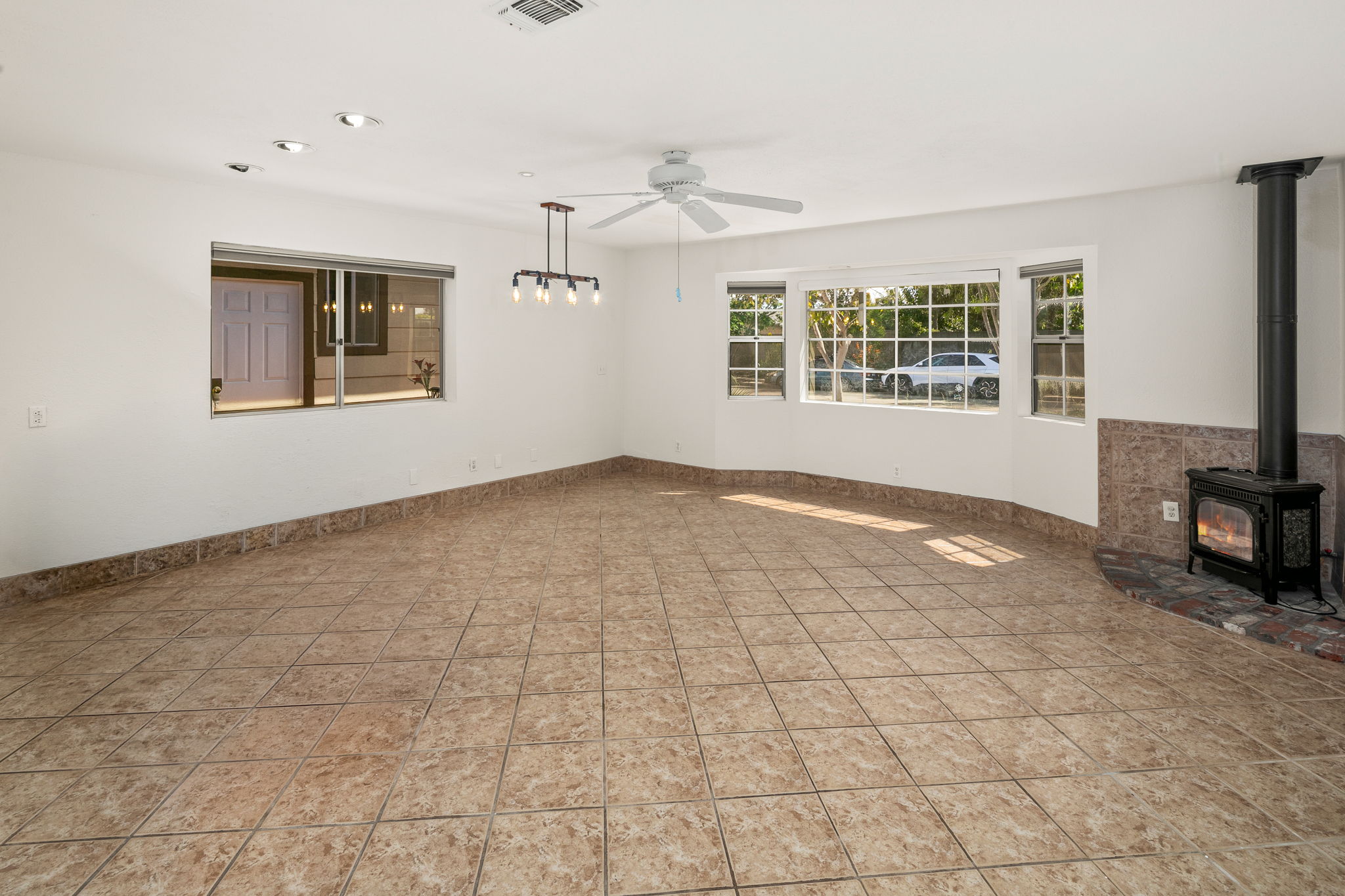 4674 Mount Laudo Dr-31