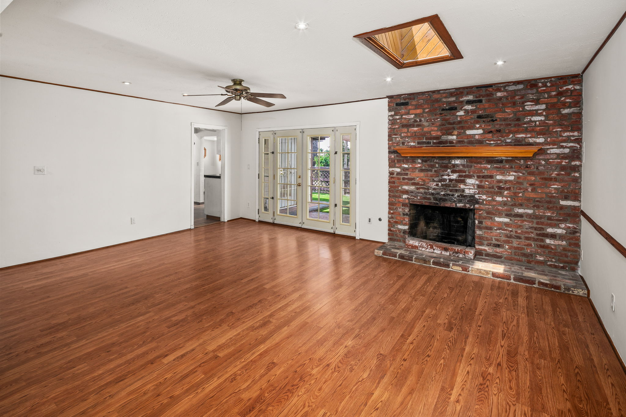 4674 Mount Laudo Dr-14