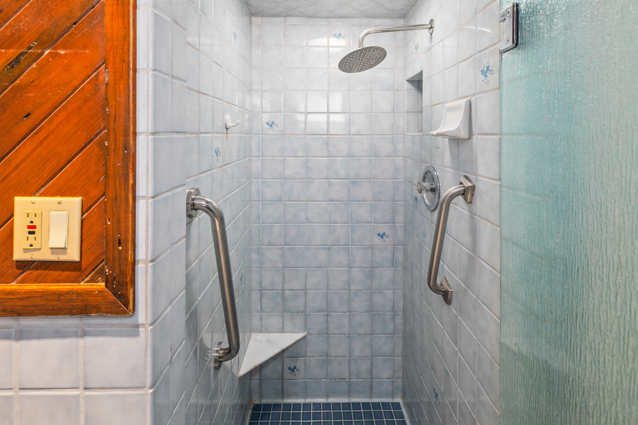 4674 Mount Laudo Dr-11