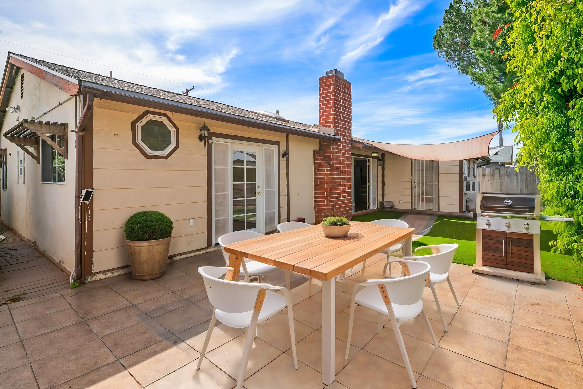 4674 Mount Laudo Dr-54 virtually staged.jpeg