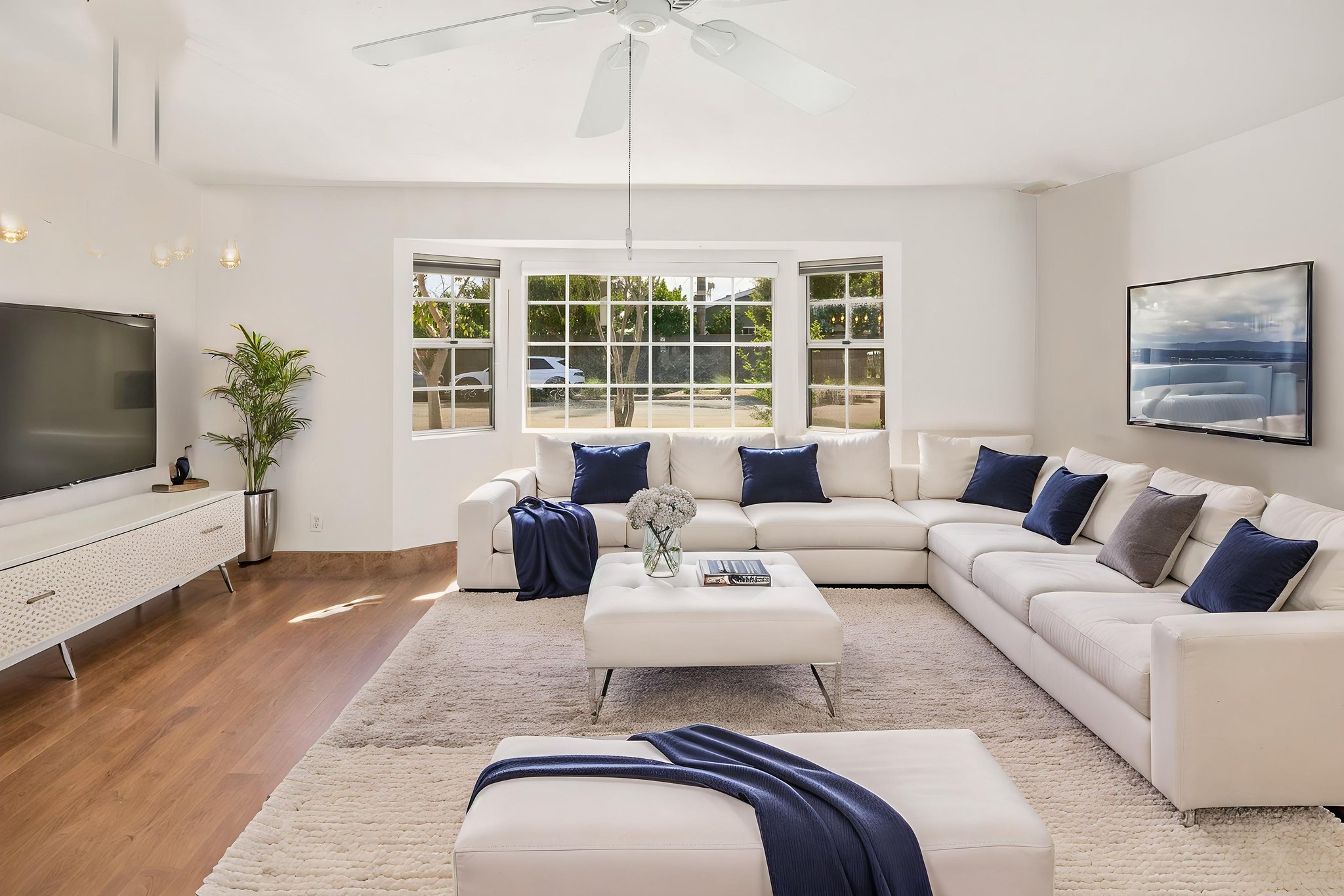 4674 Mount Laudo Dr-36 virtually staged.jpeg