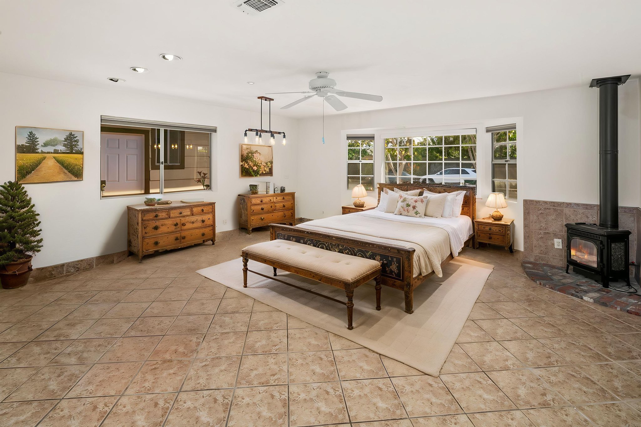 4674 Mount Laudo Dr-31 virtually staged.jpeg