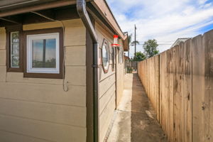 4674 Mount Laudo Dr-57