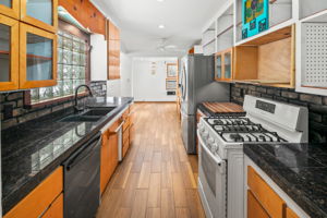 4674 Mount Laudo Dr-26