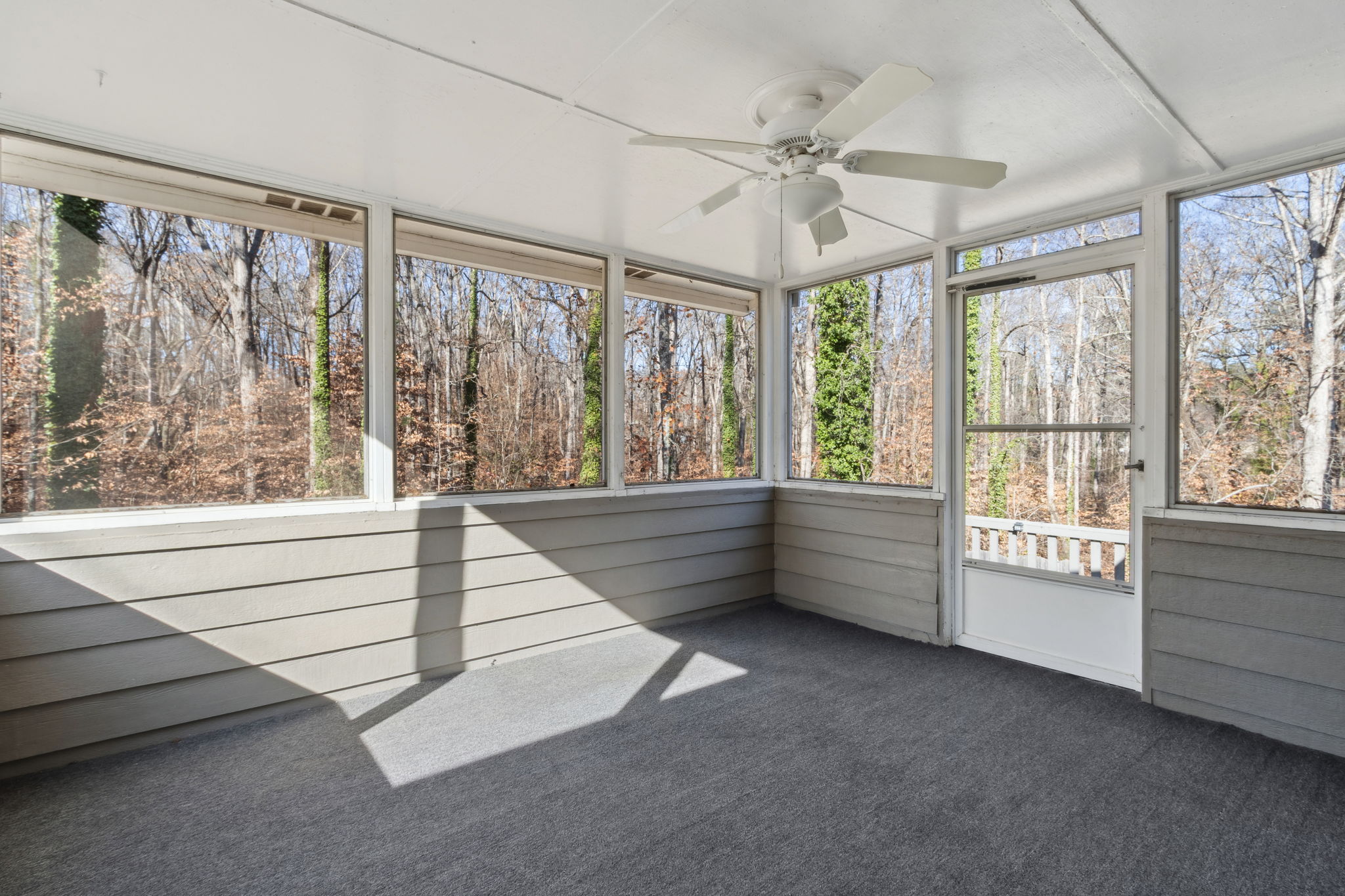 Screened-in Porch