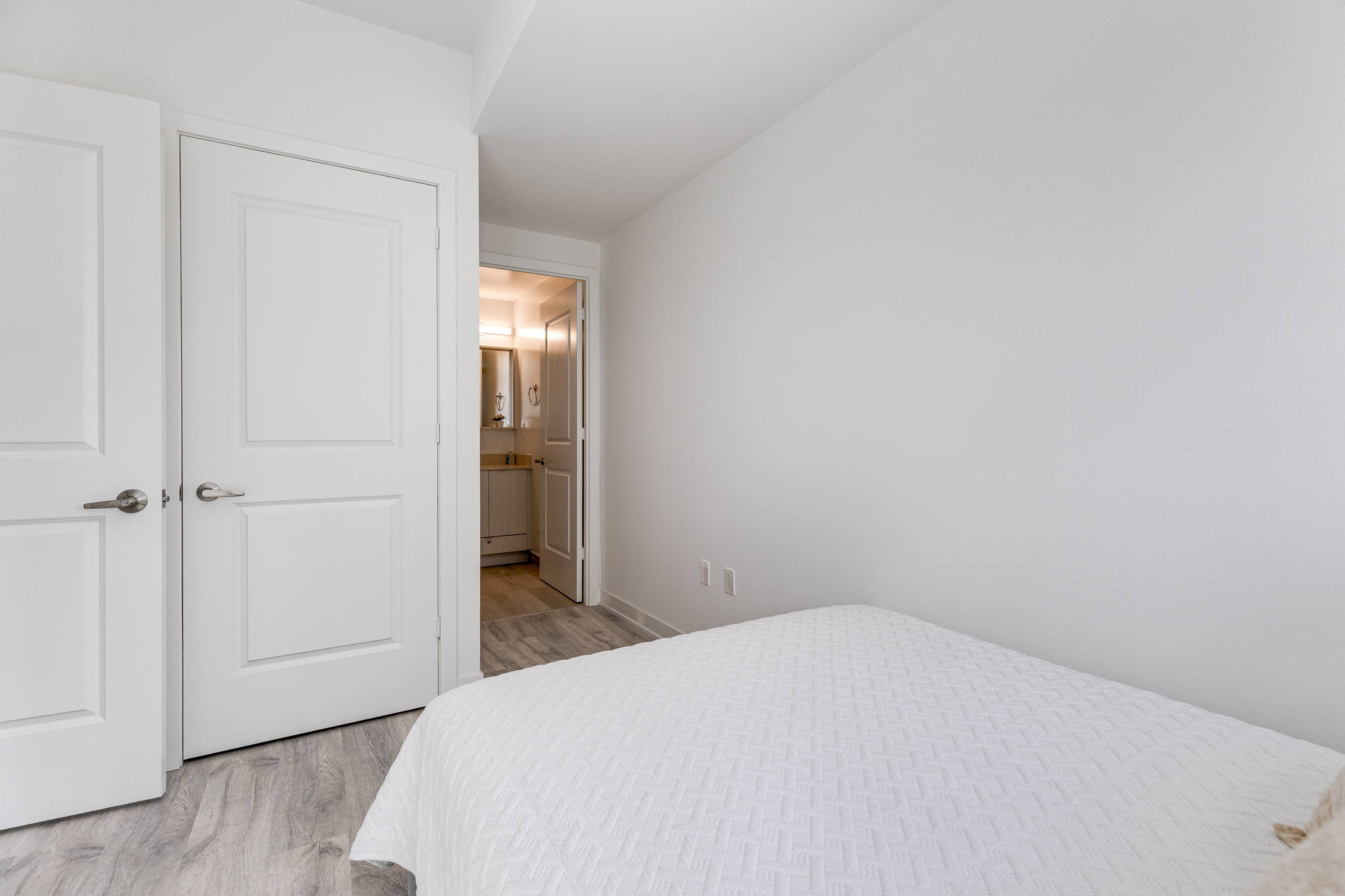 Mississauga property showcase — delivered property photograph 11