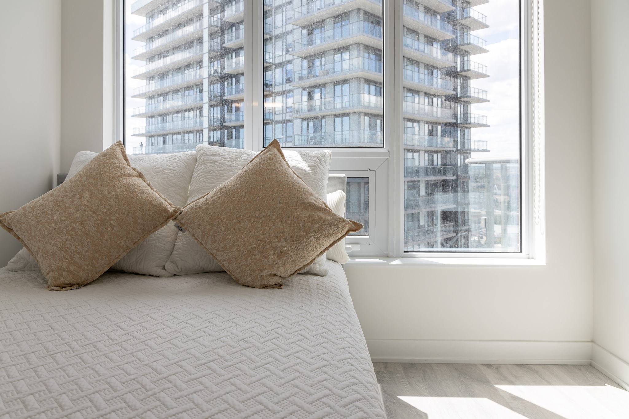 Mississauga property showcase — delivered property photograph 18