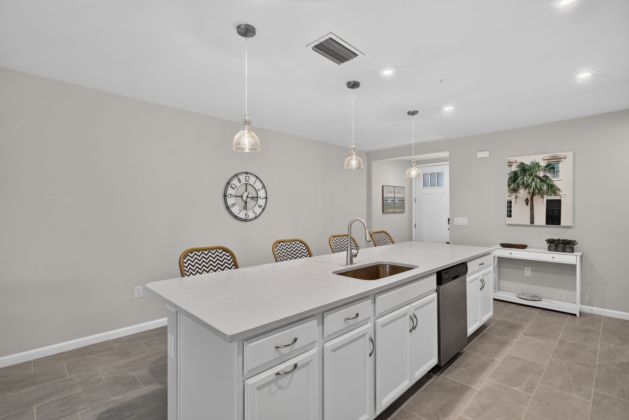 Kitchen 1 of 4