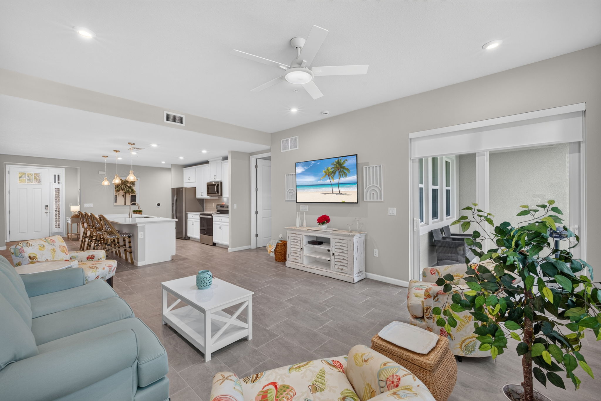 Living Room 4 of 4