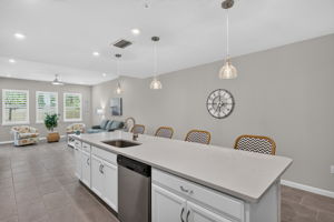 Kitchen 2 of 4