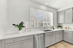 011_F8_468 Deborah Ct