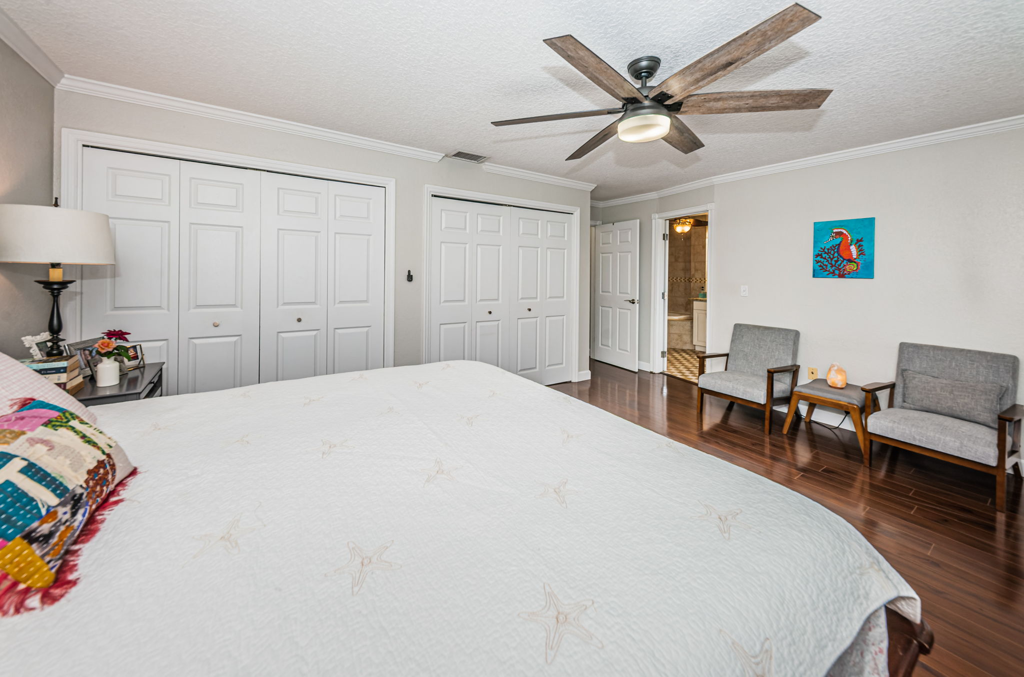 Upper Level Master Bedroom1c