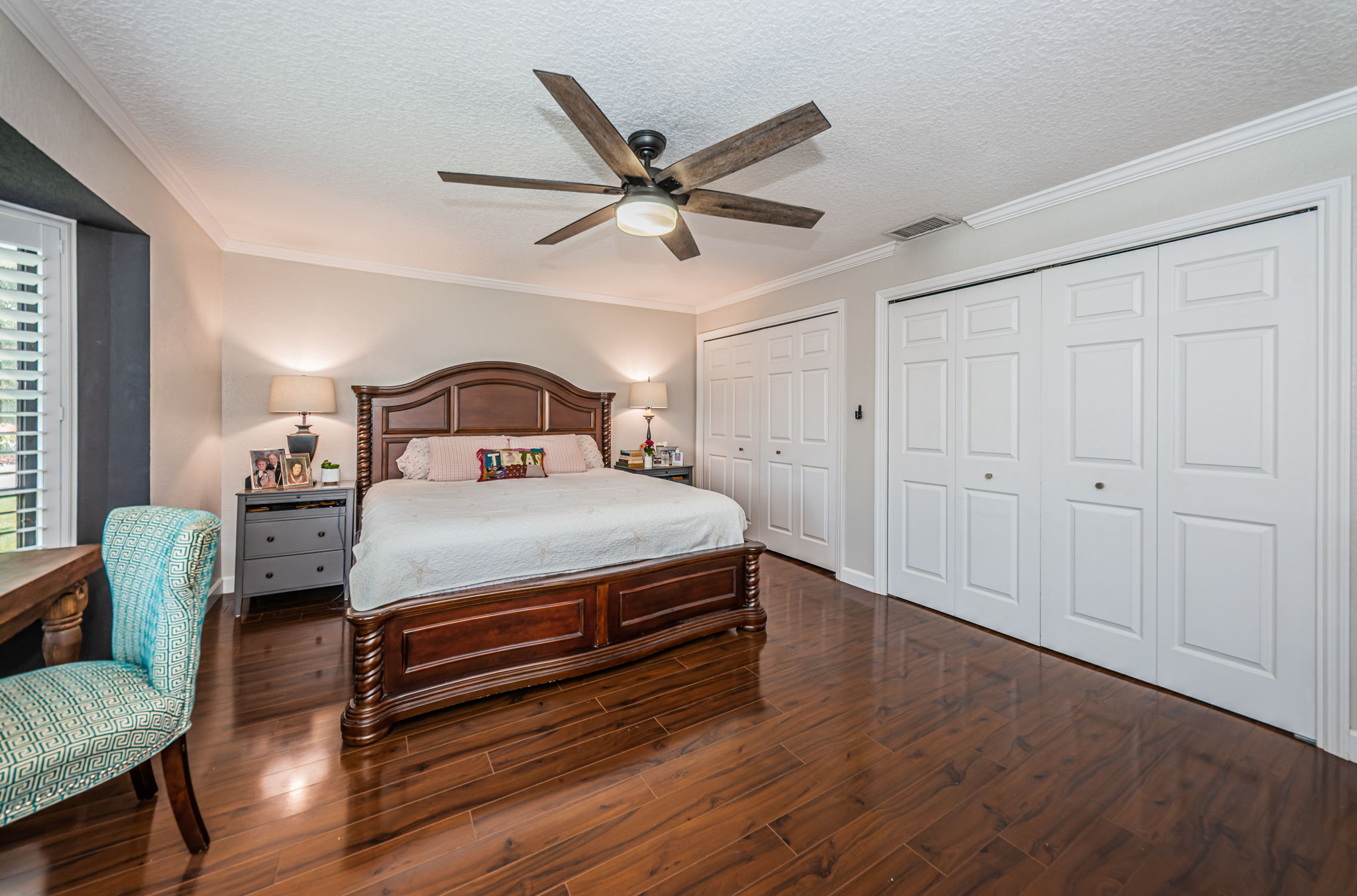 Upper Level Master Bedroom1b