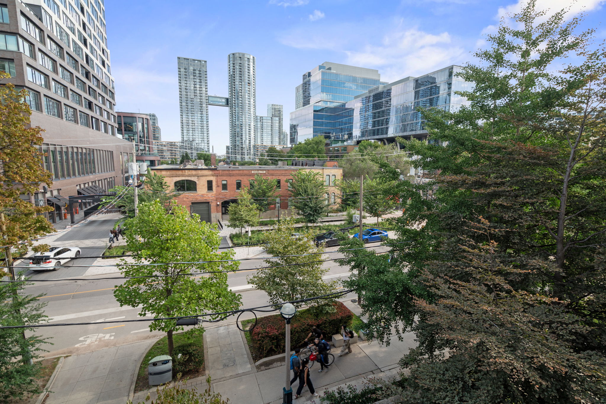 468 Wellington St W Unit 300 Toronto, ON M5V 1E7