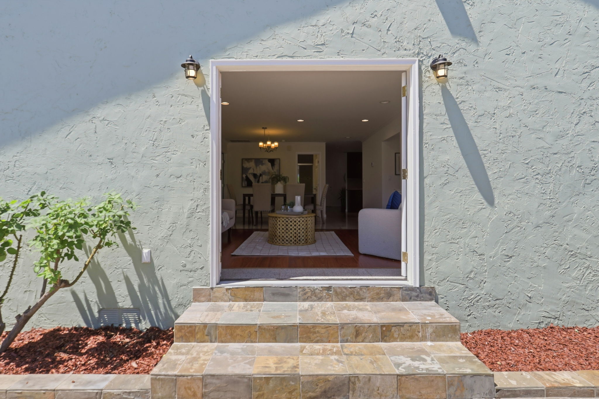 044_F8_4684 Mia Cir