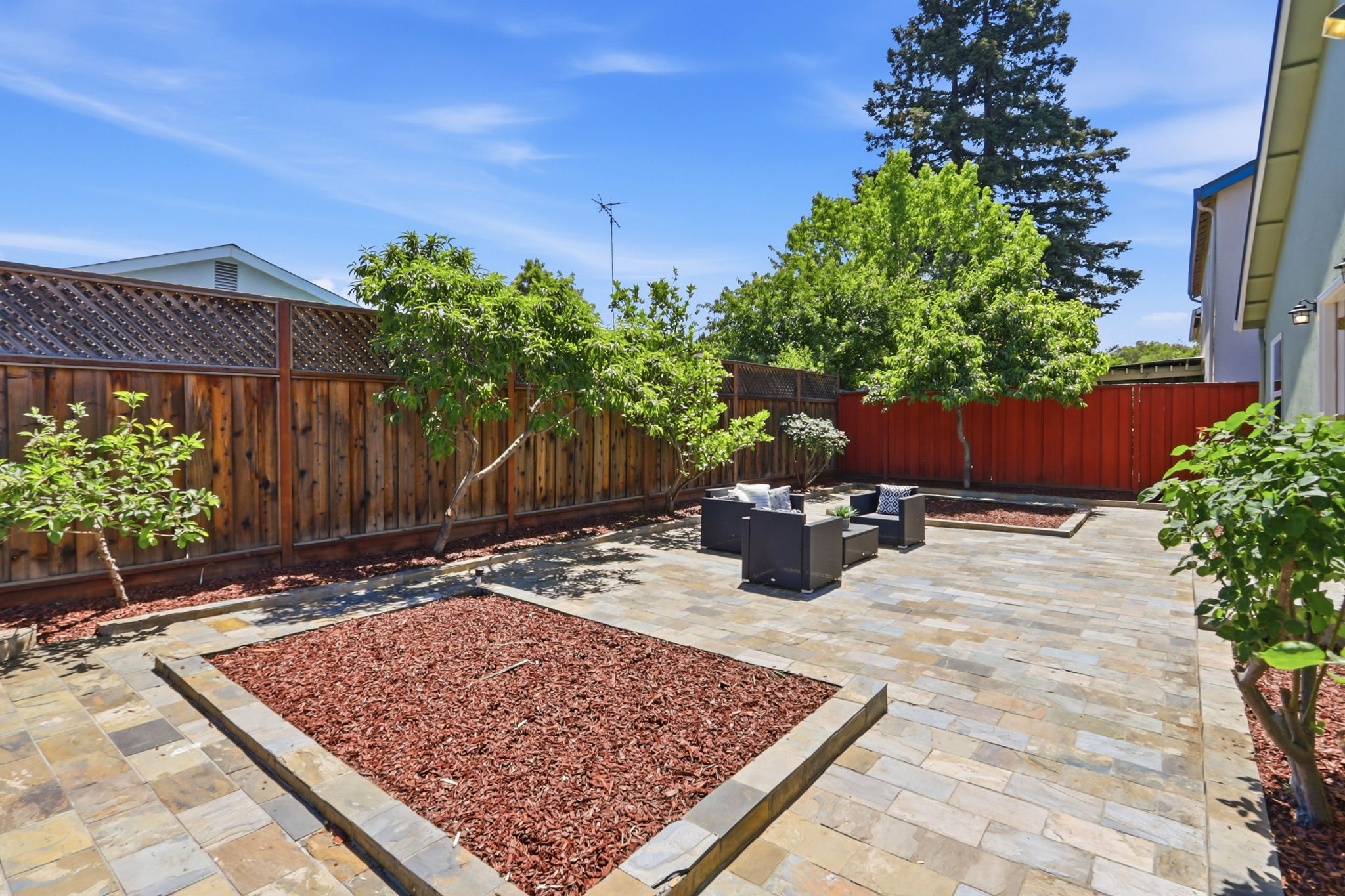 048_F8_4684 Mia Cir