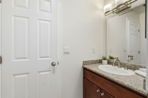 037_F8_4684 Mia Cir