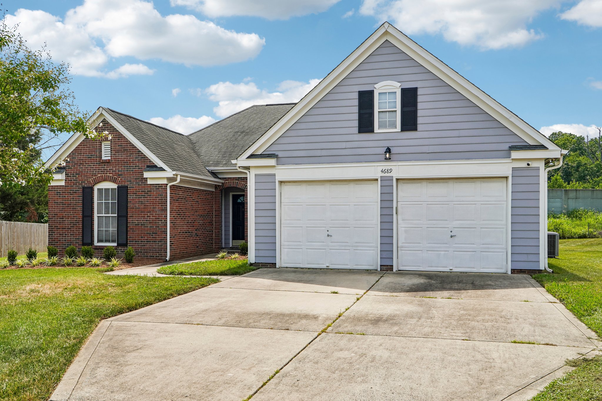 Wycliff Ct-S1107-002.jpg
