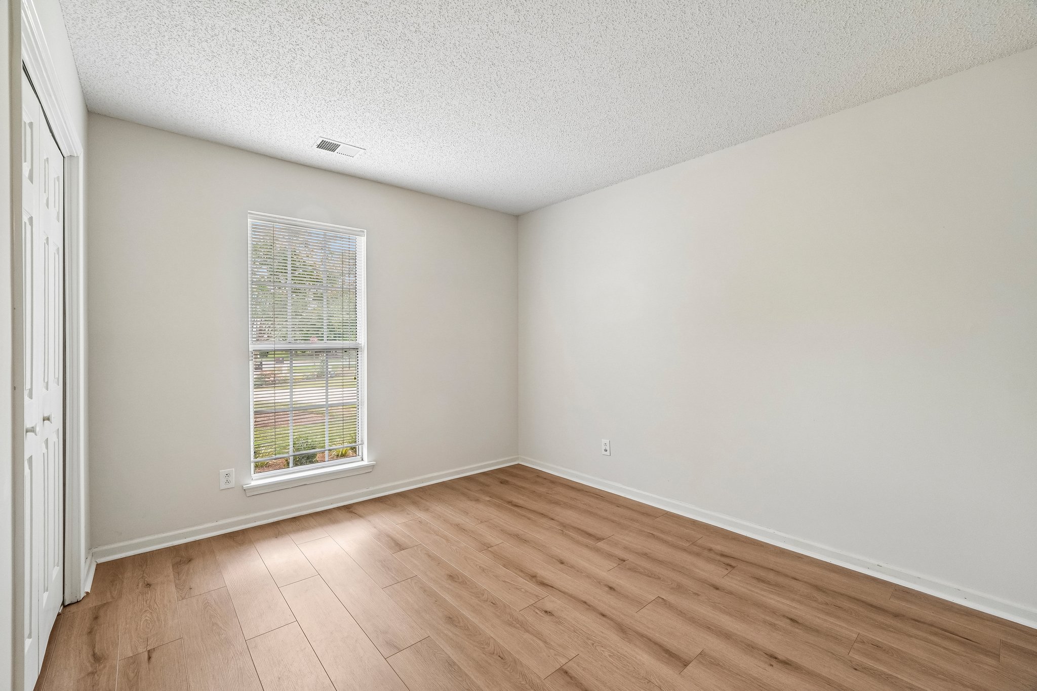 Wycliff Ct-S1107-022.jpg