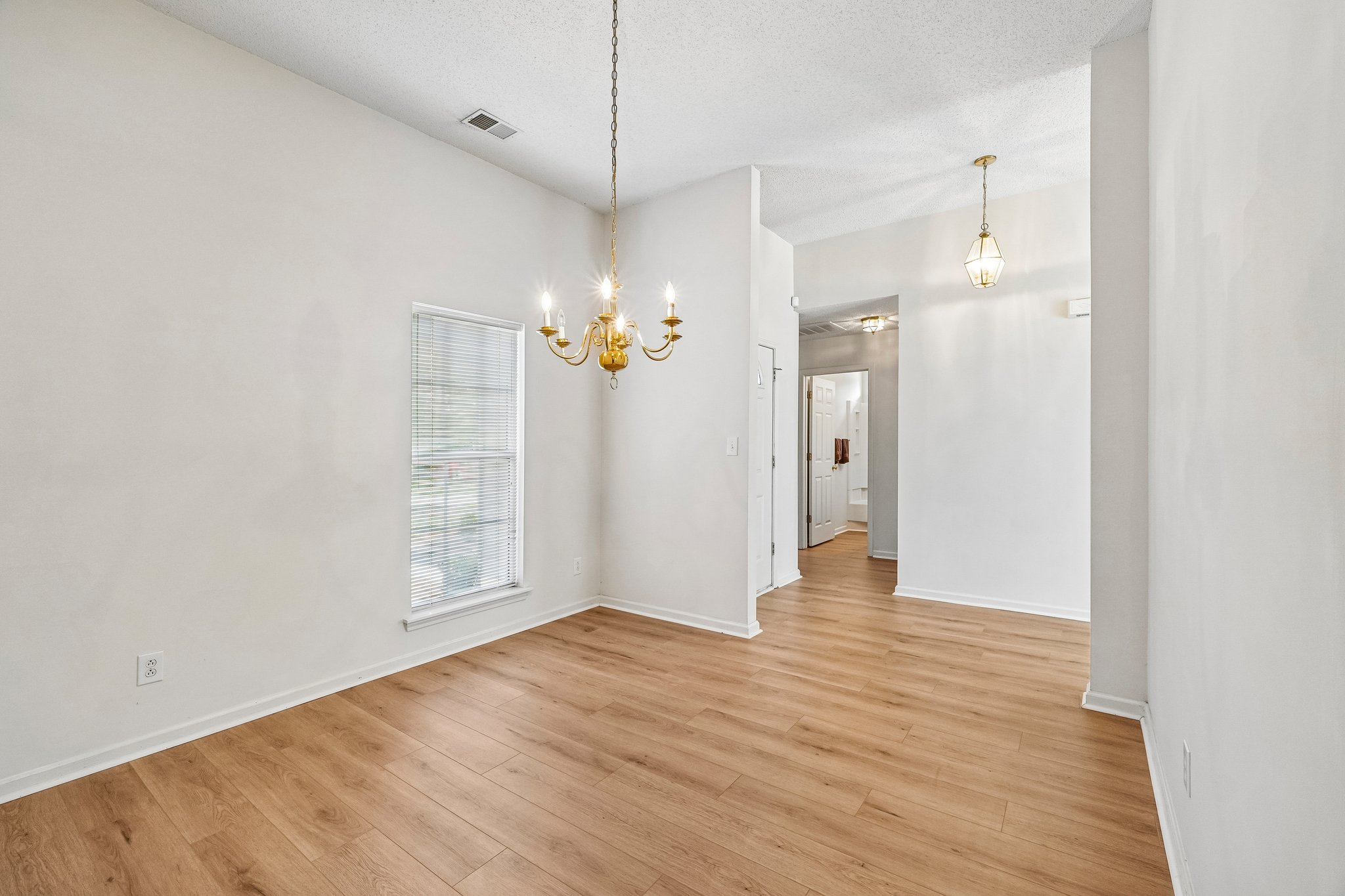 Wycliff Ct-S1107-026.jpg