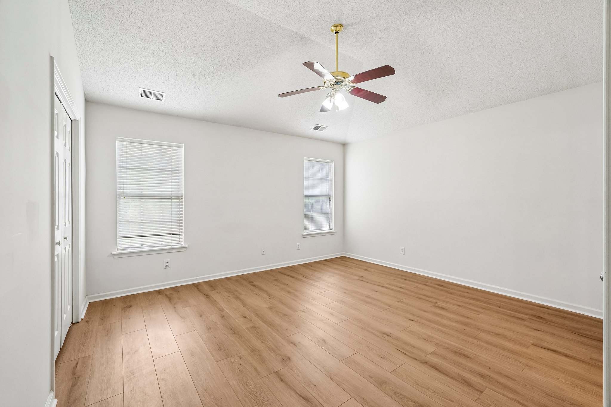 Wycliff Ct-S1107-029.jpg