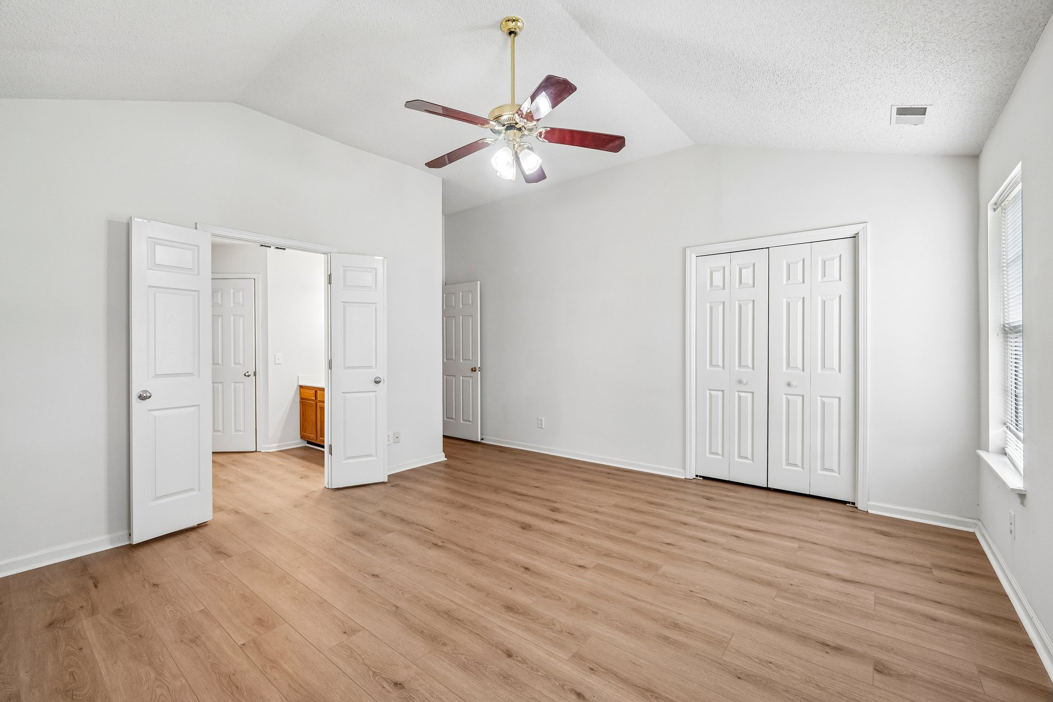 Wycliff Ct-S1107-030.jpg