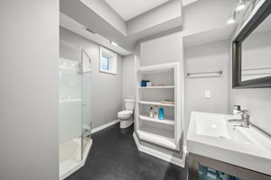 3-PC Ensuite (Lower Unit B)